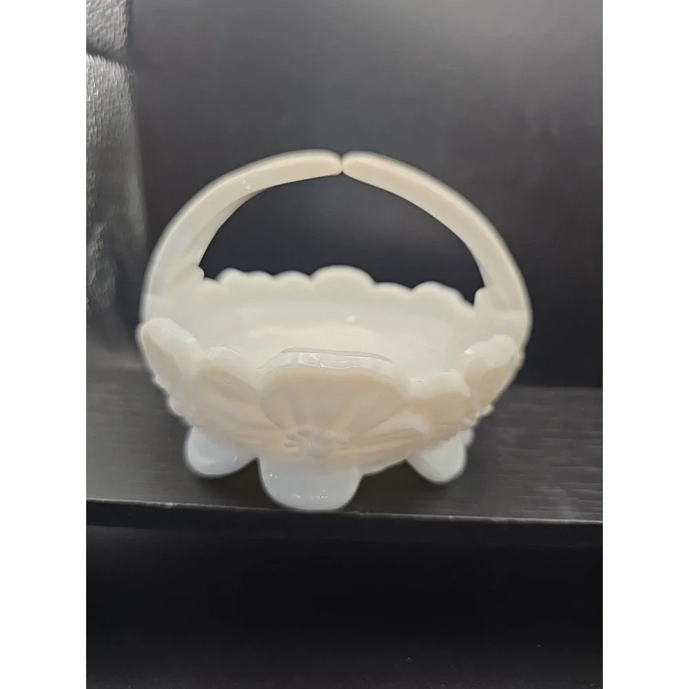 Vintage West Moreland Milk Glass Basket Candy‎ Dish With Florals